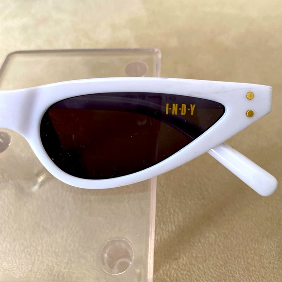 NWT White Slim-Lens Sunglasses, Retro, 50’s, by INDY - Picture 2 of 14